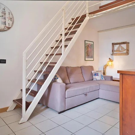 Medusa - Monolocale Centro Apartment Finale Ligure